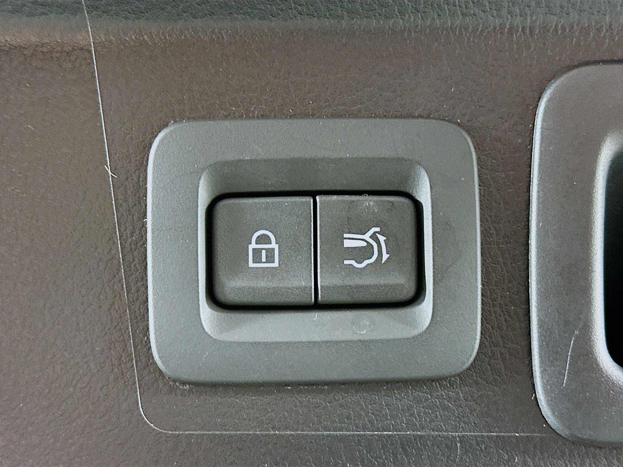 Used 2025 MAZDA CX-50 AWD 2.5 S w/ Premium Package image 30