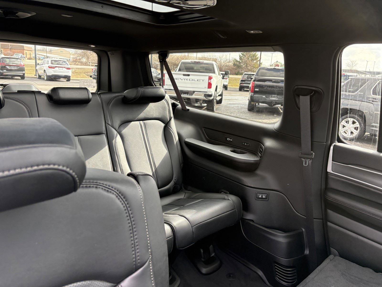 New 2026 Jeep Grand Wagoneer L Limited w/ Premium Group II image 13