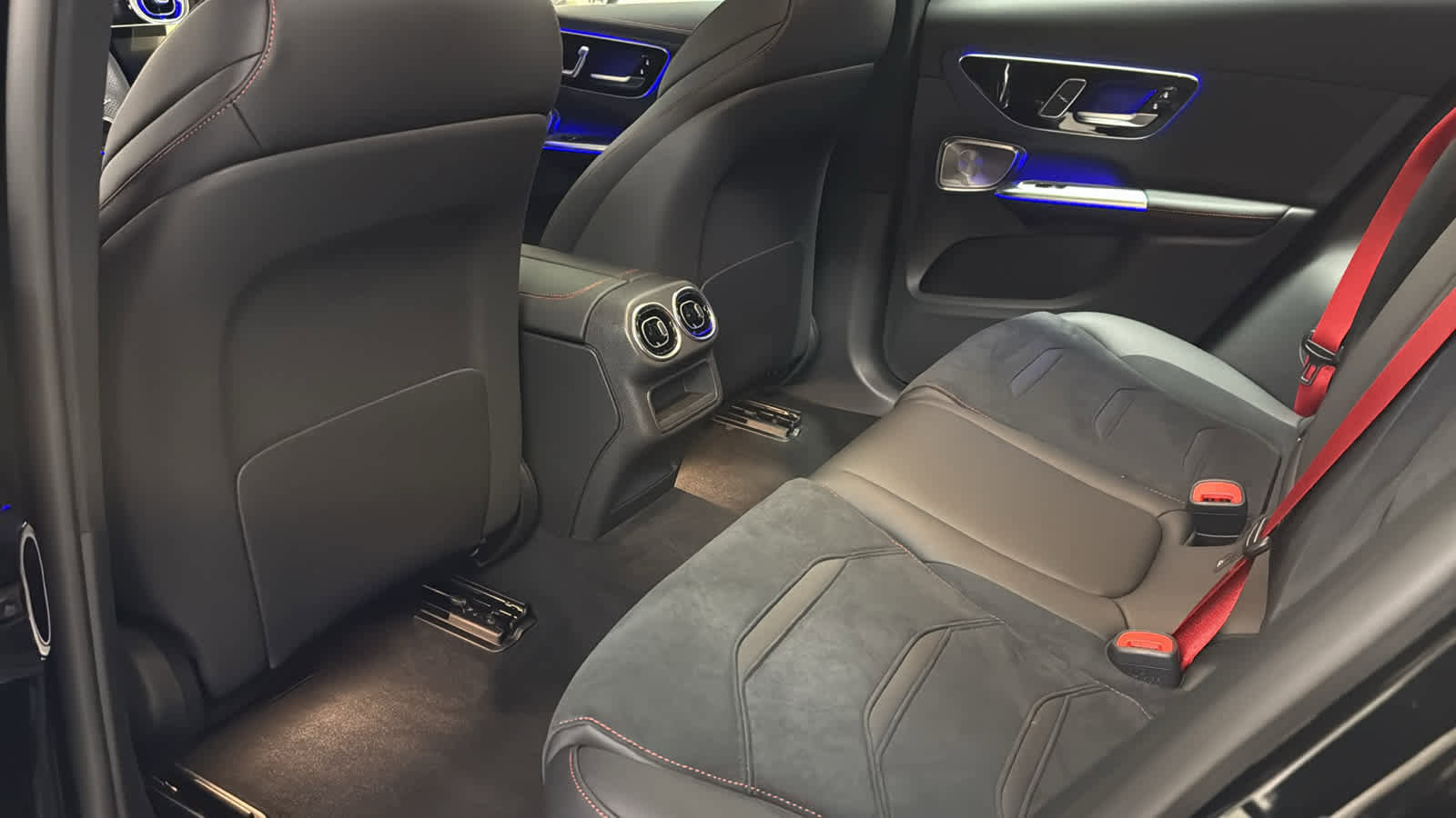 New 2026 Mercedes-Benz GLC 43 AMG 4MATIC Coupe image 30