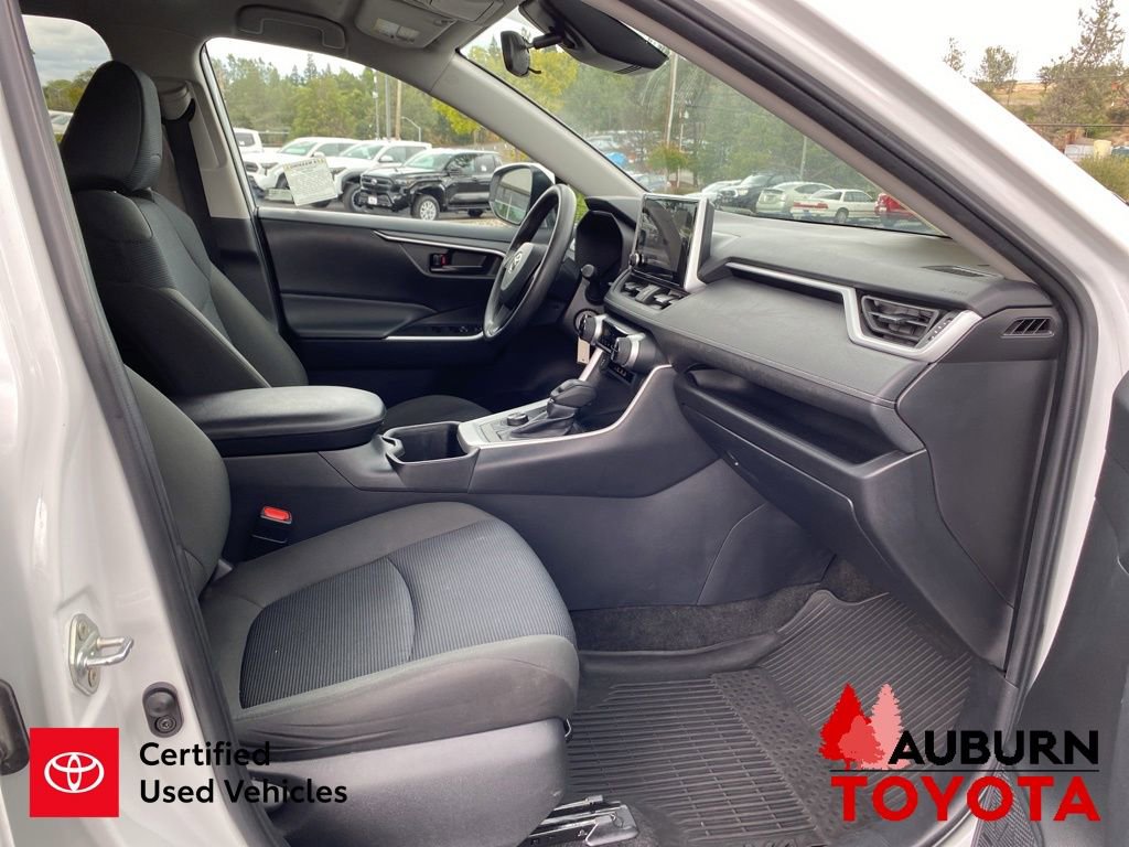 Certified 2024 Toyota RAV4 LE AWD/4WD image 15