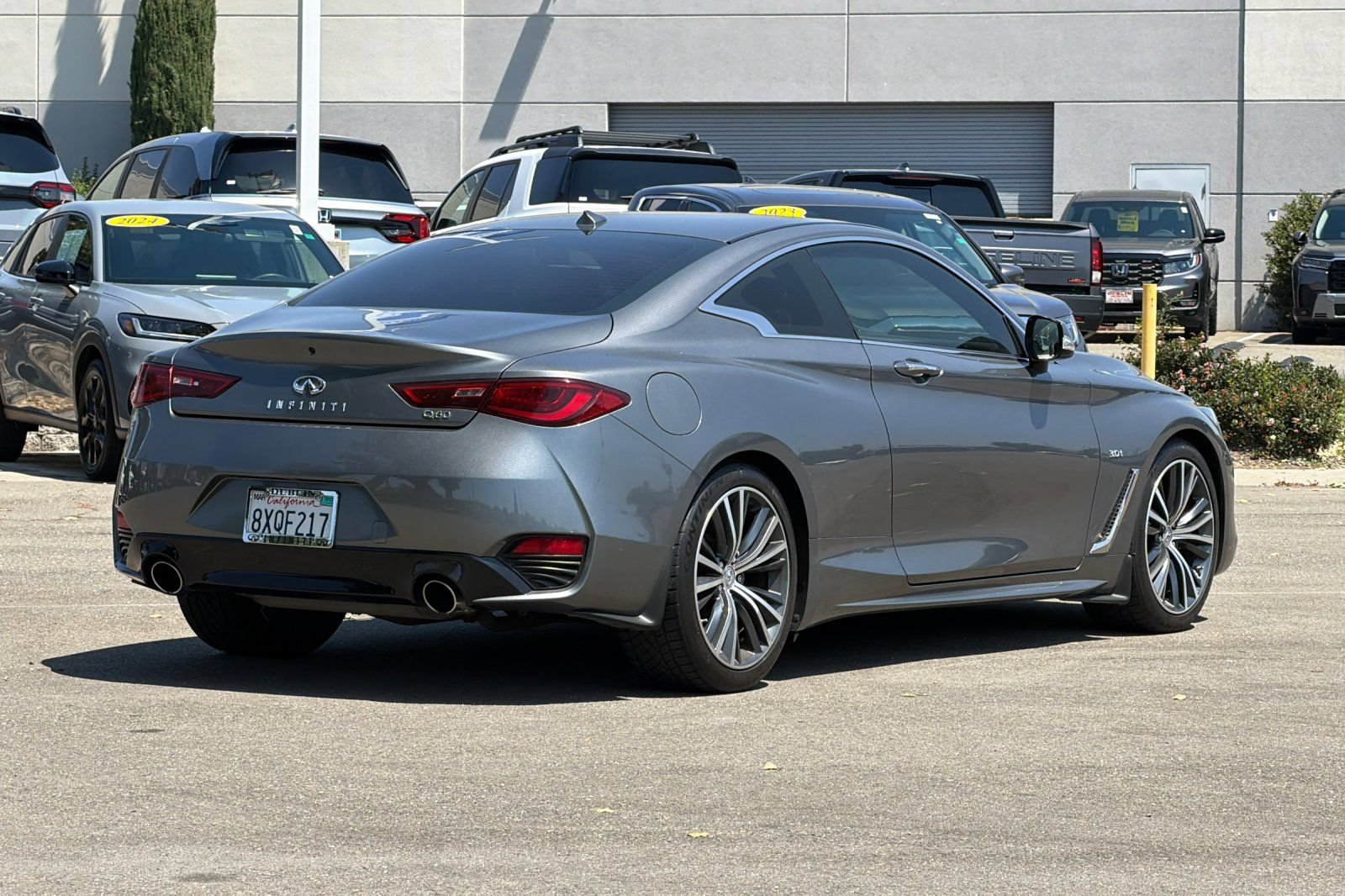 Used 2019 INFINITI Q60 3.0t Luxe w/ Essential Package RWD image 4
