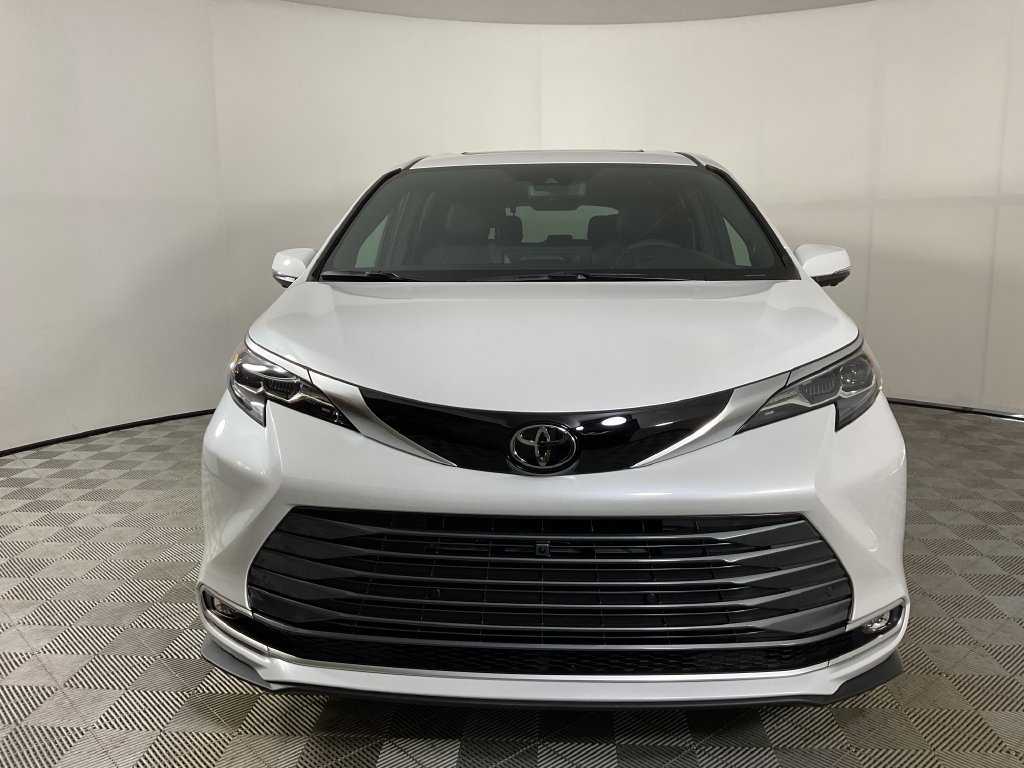 New 2026 Toyota Sienna Platinum AWD/4WD image 2