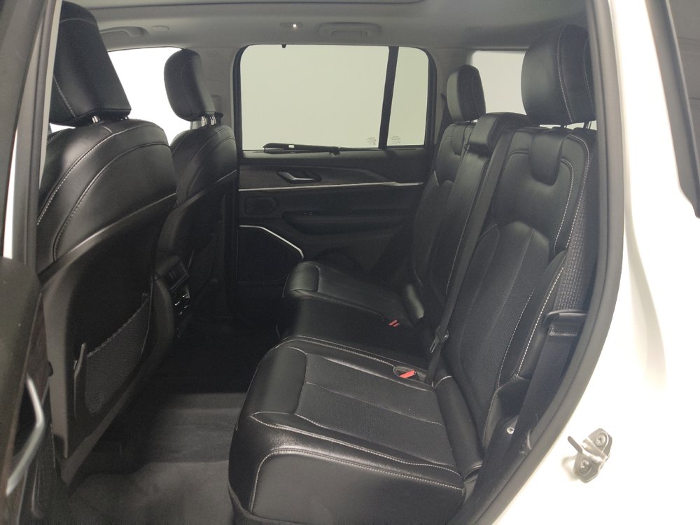 Used 2022 Jeep Grand Cherokee Limited 4xe w/ Luxury Tech Group II AWD/4WD image 18