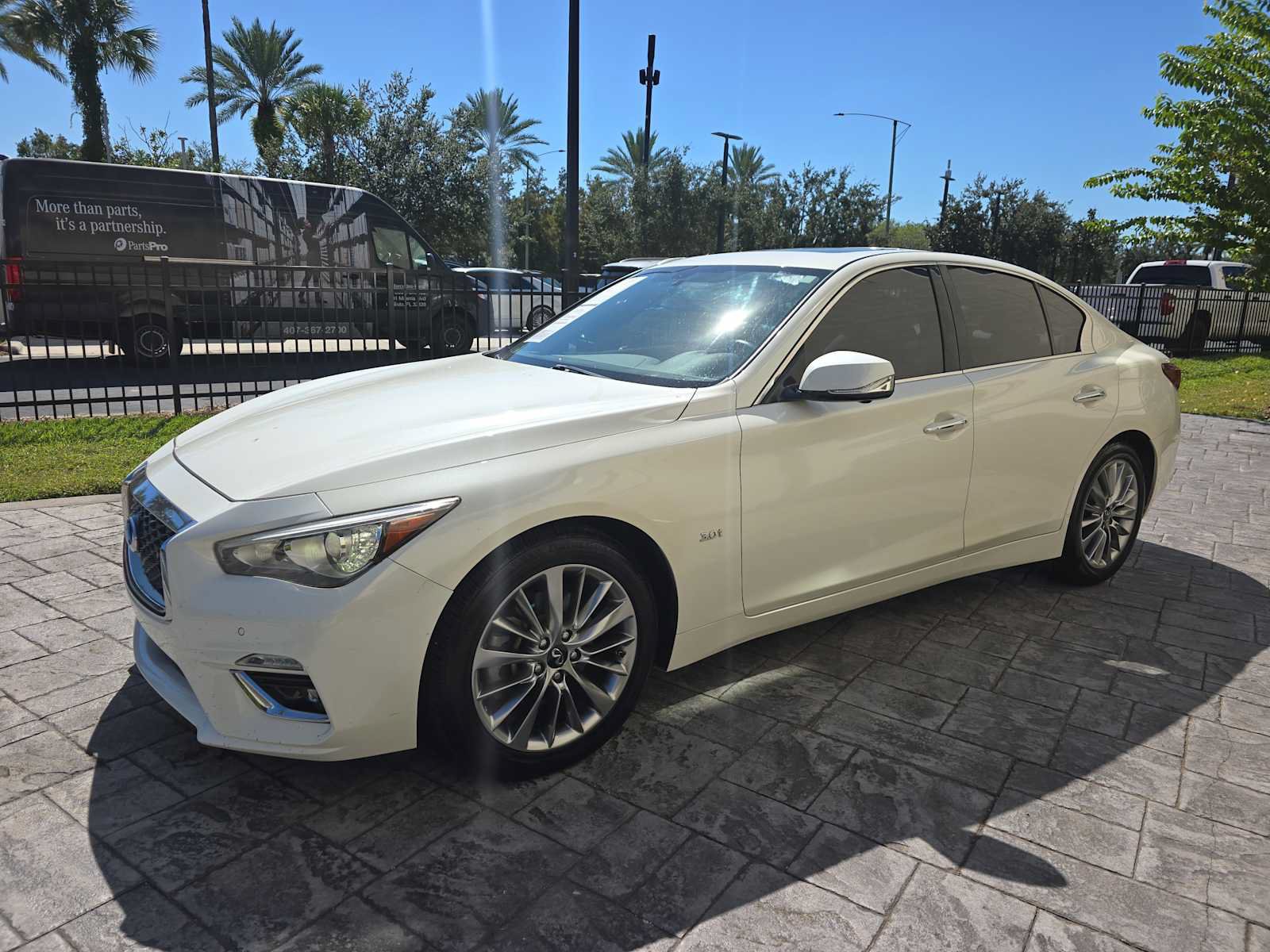 Used 2020 INFINITI Q50 Luxe w/ Essential Package (3.0T Luxe) AWD/4WD image 8