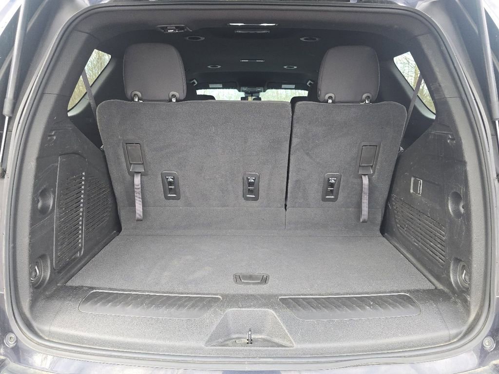 Used 2023 GMC Yukon SLE AWD/4WD image 17