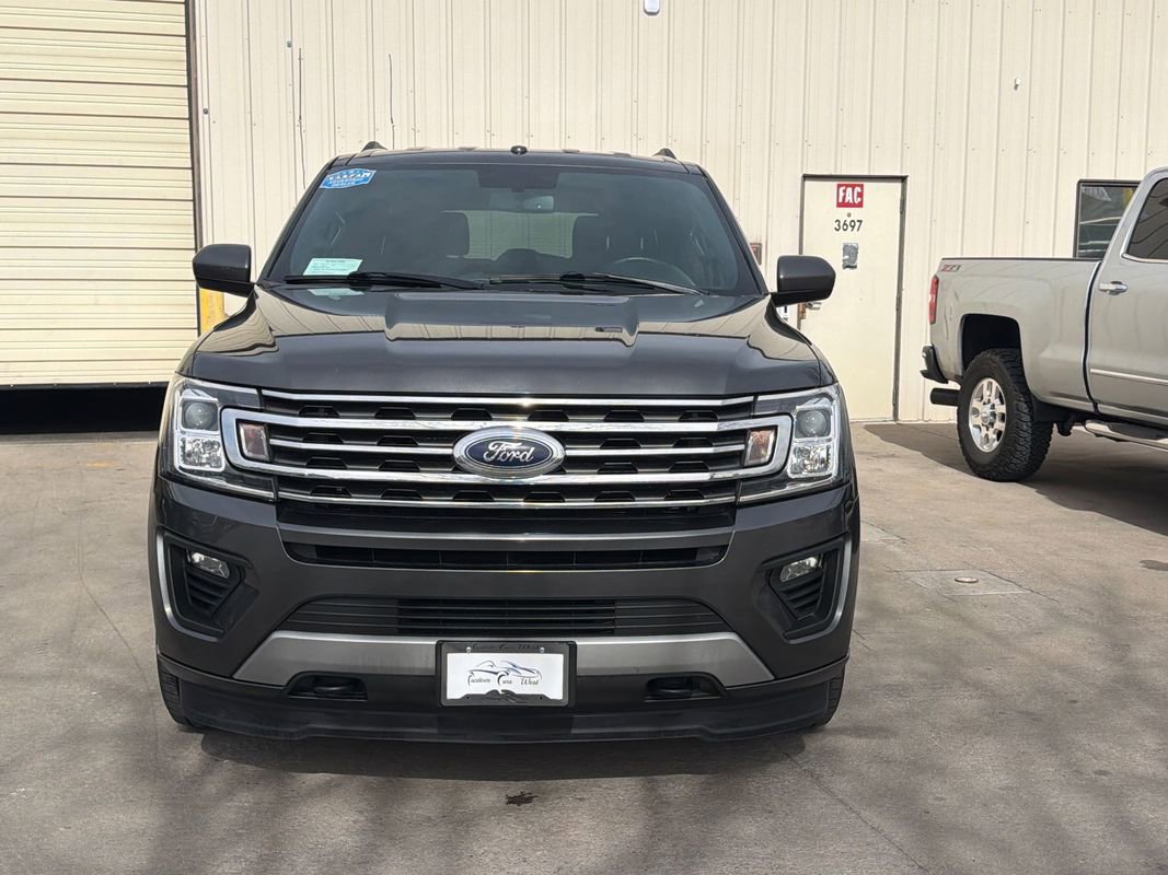 Used 2019 Ford Expedition Max XLT image 2