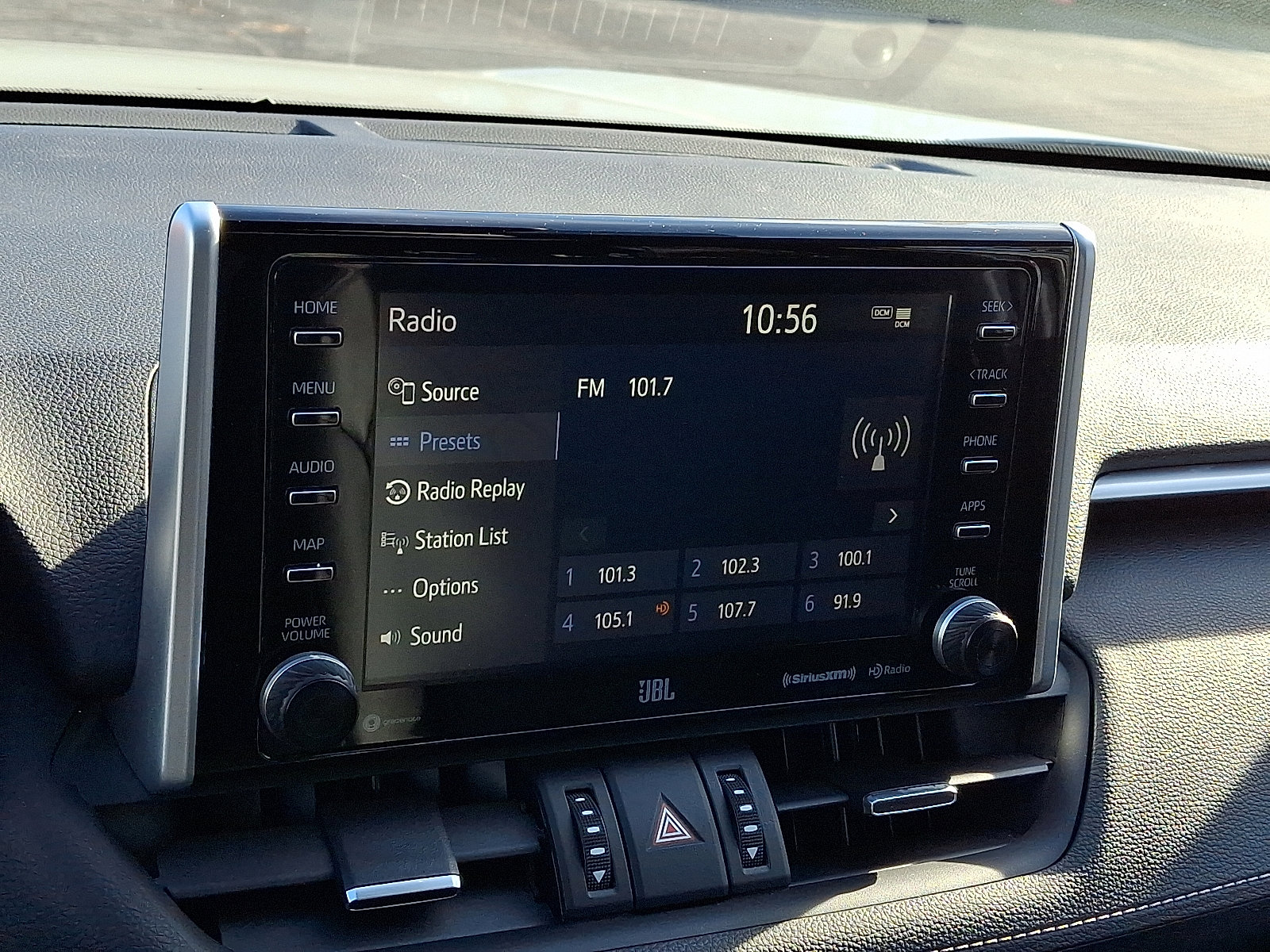 Used 2020 Toyota RAV4 Limited image 15