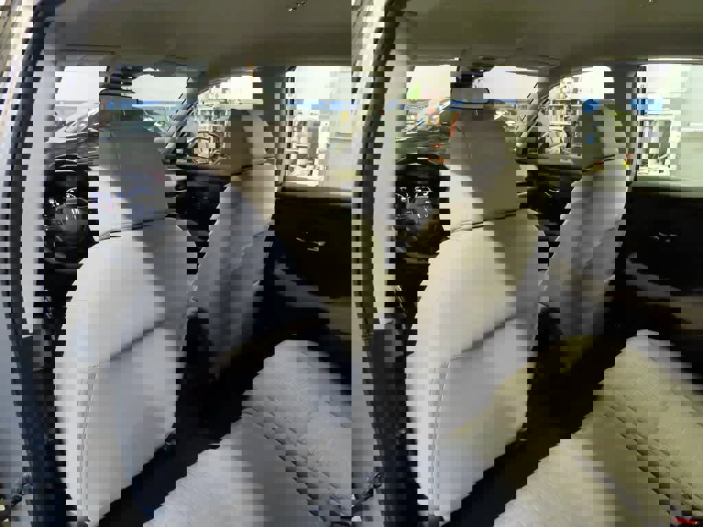 Certified 2023 Honda HR-V LX image 14