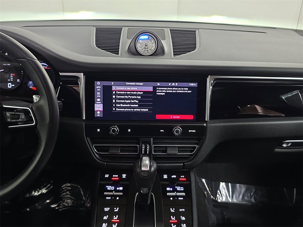 Used 2024 Porsche Macan image 16
