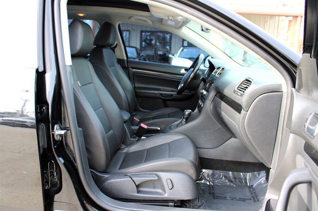 Used 2014 Volkswagen Jetta TDI image 16