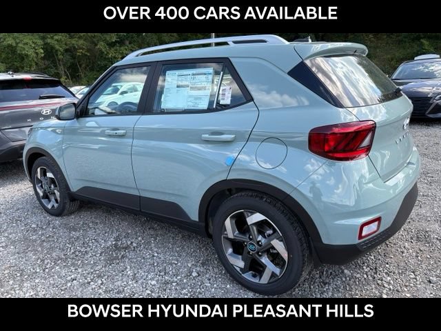 New 2026 Hyundai Venue SEL FWD image 3