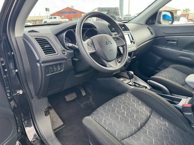 Used 2023 Mitsubishi Outlander Sport ES AWD/4WD image 15