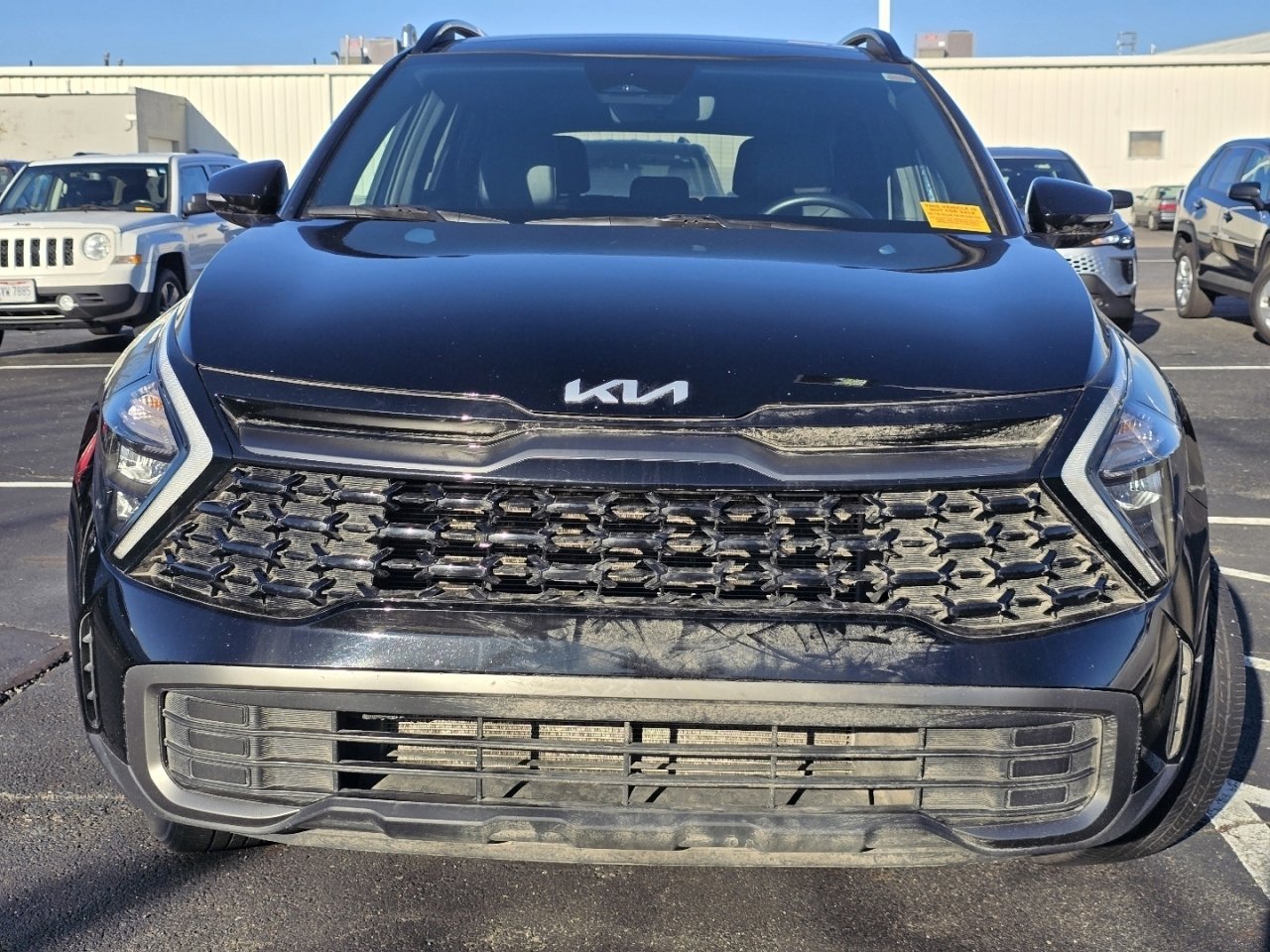 Used 2023 Kia Sportage X-Line w/ X-Line Premium Package image 2