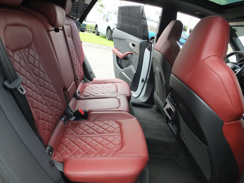 Used 2021 Audi SQ8 Prestige w/ Prestige Package AWD/4WD image 24