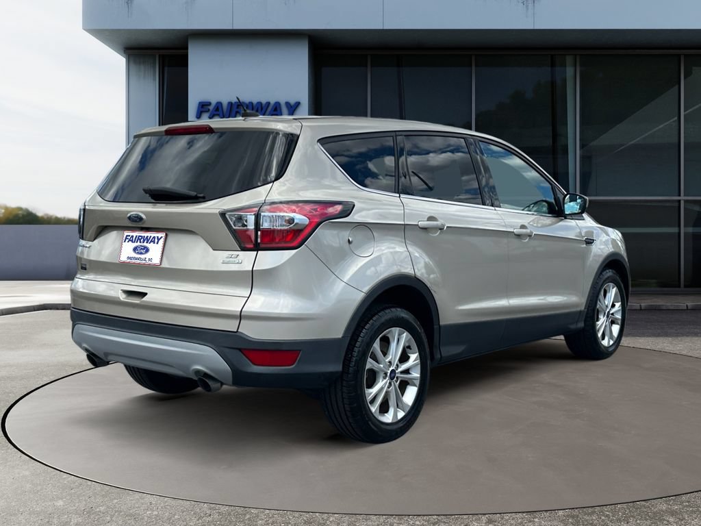 Used 2017 Ford Escape SE FWD image 7