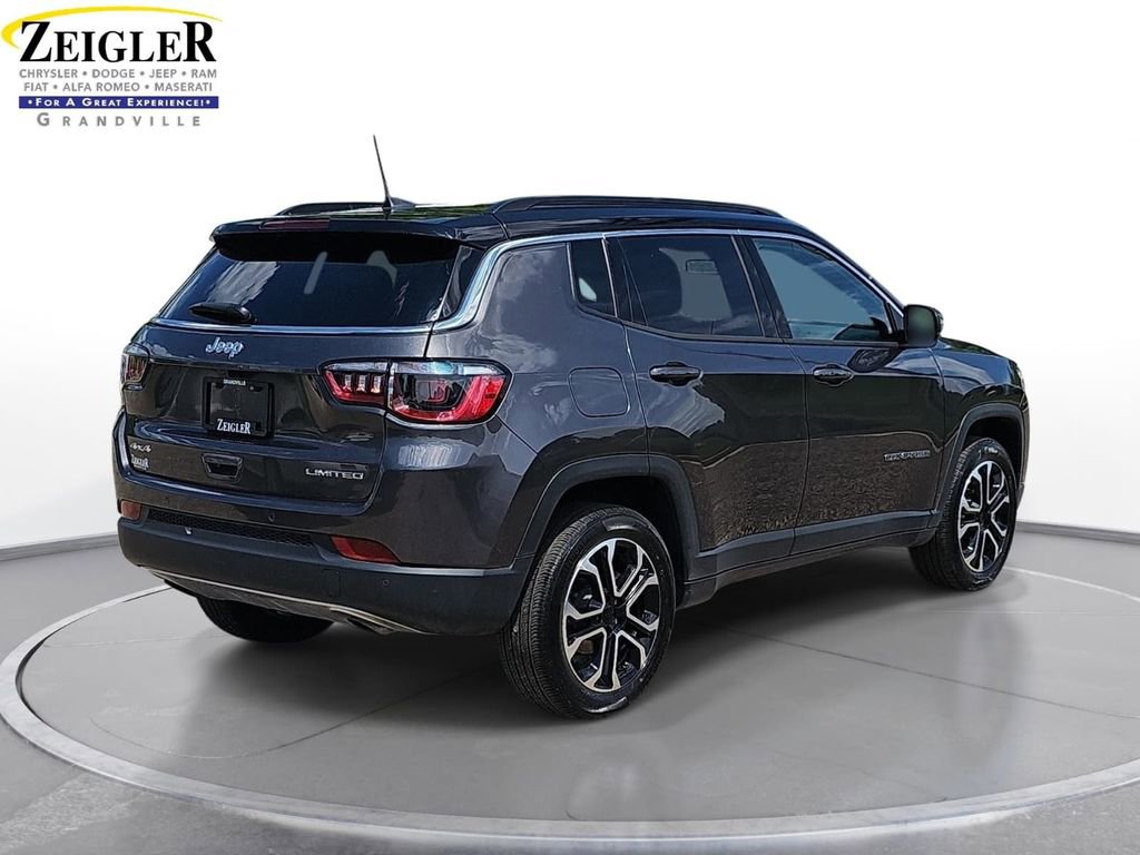Used 2023 Jeep Compass Limited AWD/4WD image 5