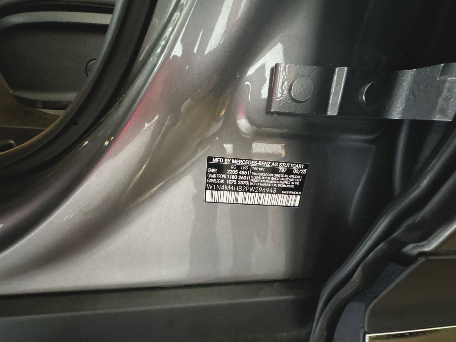 Used 2023 Mercedes-Benz GLB 250 4MATIC image 38
