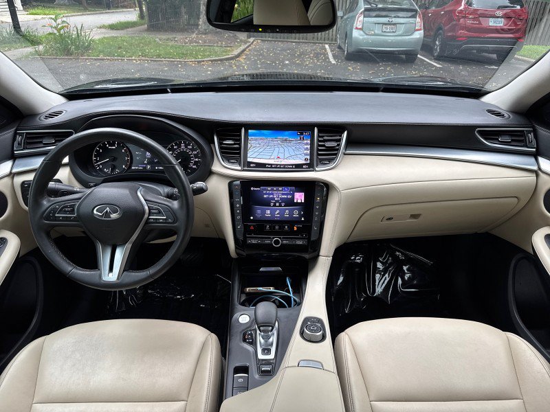 Used 2019 INFINITI QX50 Luxe w/ Navigation Package AWD/4WD image 18
