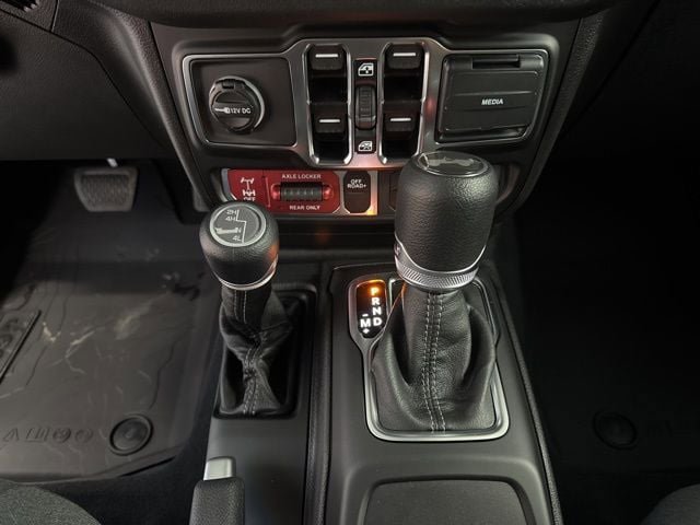 New 2025 Jeep Wrangler Willys AWD/4WD image 29