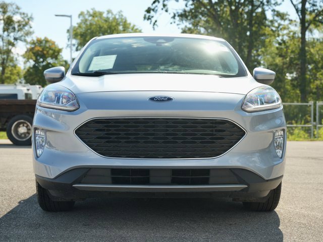 Used 2022 Ford Escape SEL w/ Technology Package image 3