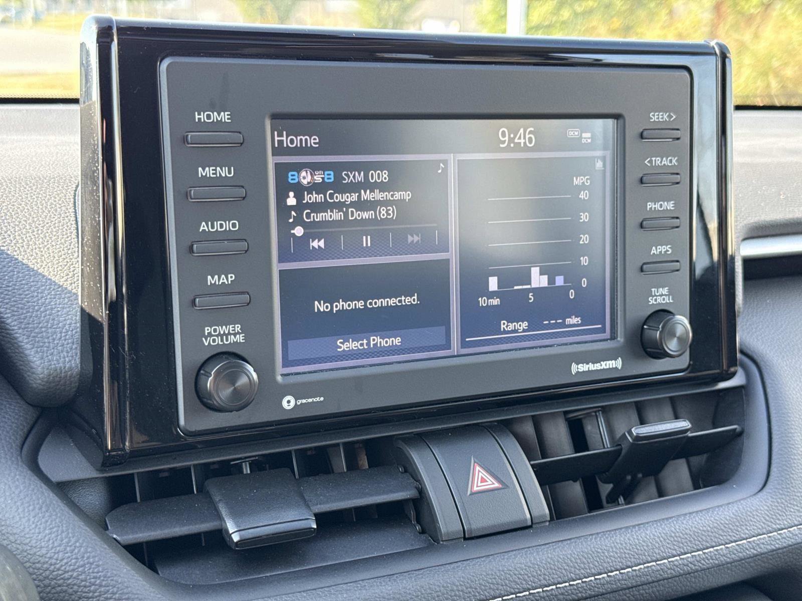 Used 2022 Toyota RAV4 XLE image 4