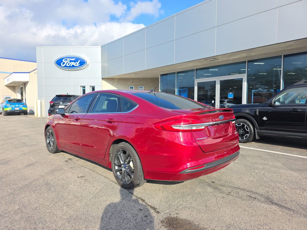 Used 2018 Ford Fusion SE w/ Equipment Group 201A image 3