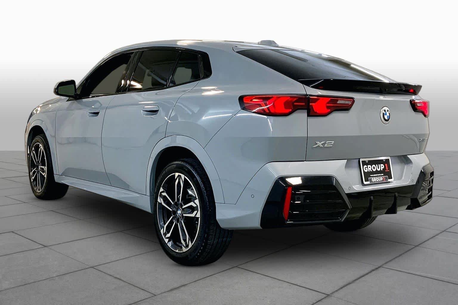 Used 2024 BMW X2 xDrive28i w/ M Sport Package AWD/4WD image 11