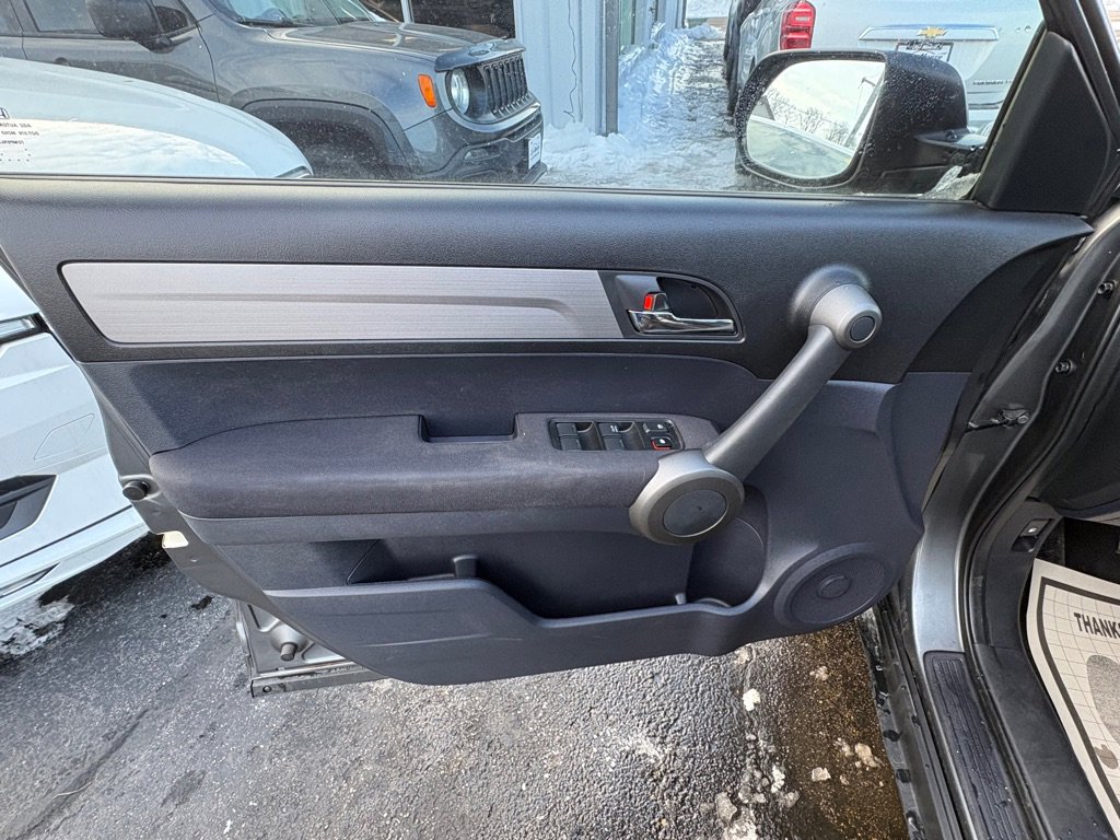 Used 2011 Honda CR-V LX image 7