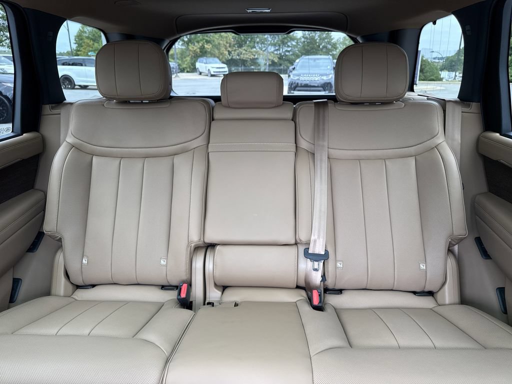 New 2025 Land Rover Range Rover Long Wheelbase SE AWD/4WD image 27