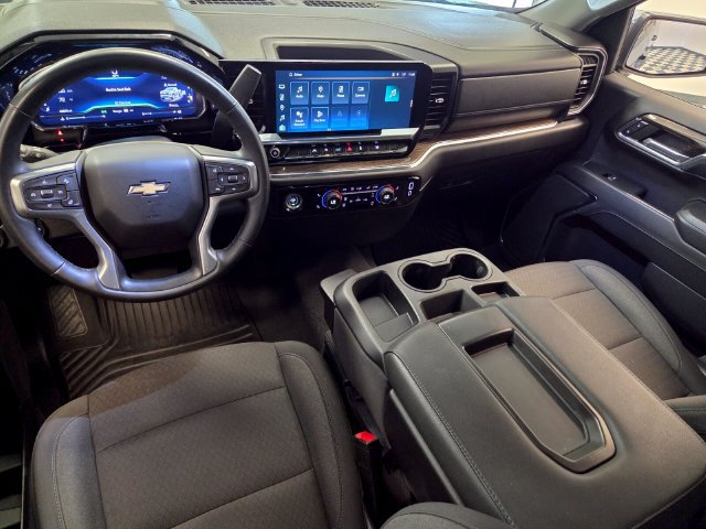 Used 2024 Chevrolet Silverado 1500 LT AWD/4WD image 15