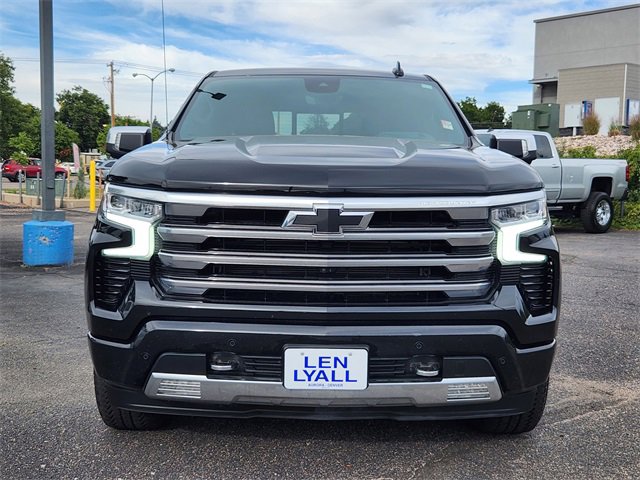 Used 2023 Chevrolet Silverado 1500 High Country w/ Technology Package image 5