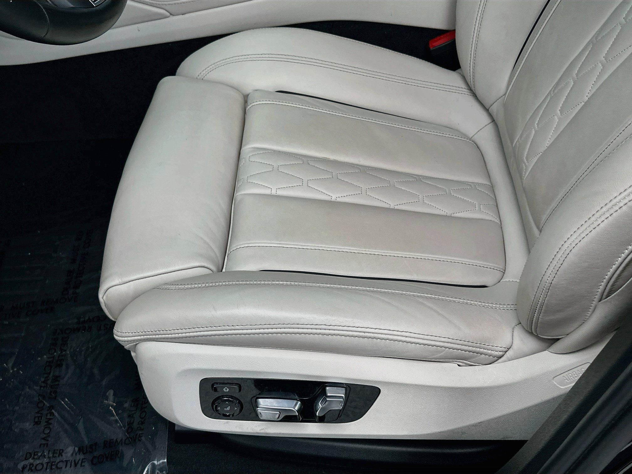 Used 2023 BMW X6 xDrive40i w/ M Sport Package AWD/4WD image 19