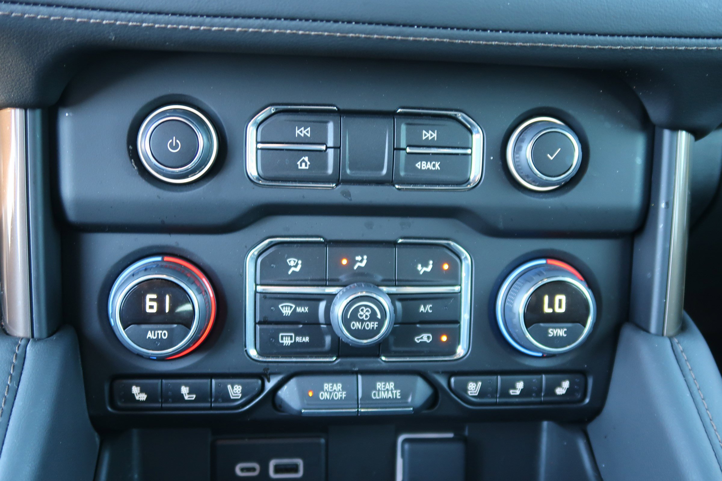 Certified 2024 Chevrolet Tahoe High Country image 32