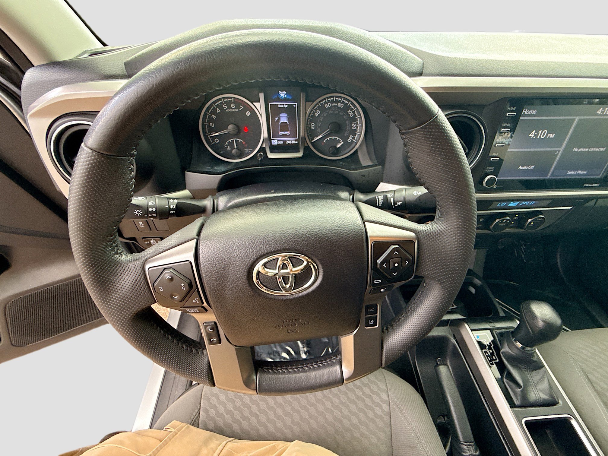 Used 2023 Toyota Tacoma SR5 w/ Technology Package image 27