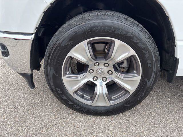 Used 2023 RAM 1500 Laramie AWD/4WD image 9