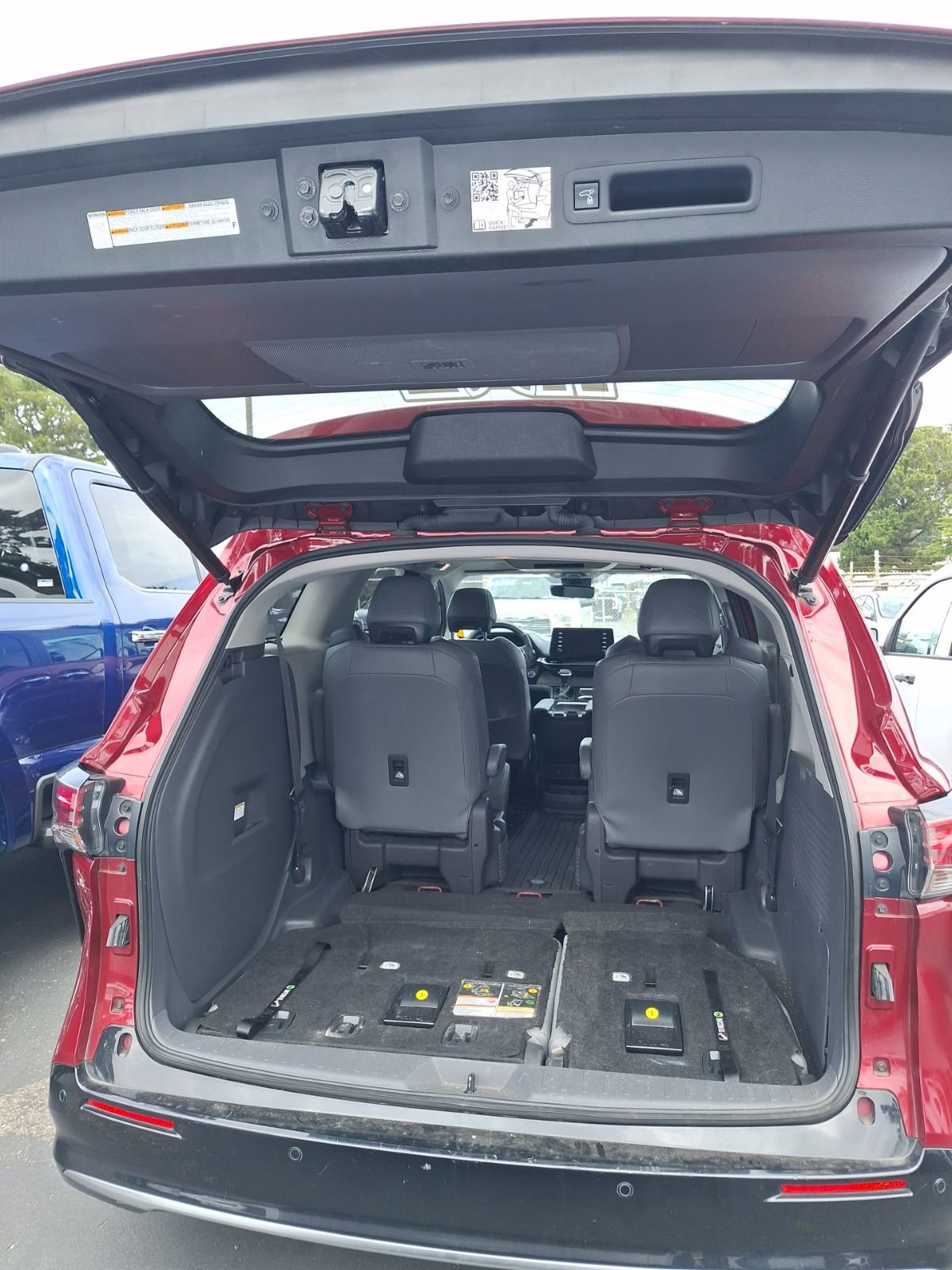 Used 2021 Toyota Sienna Limited AWD/4WD image 7