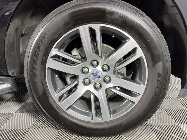 Used 2023 Ford Expedition Limited image 14