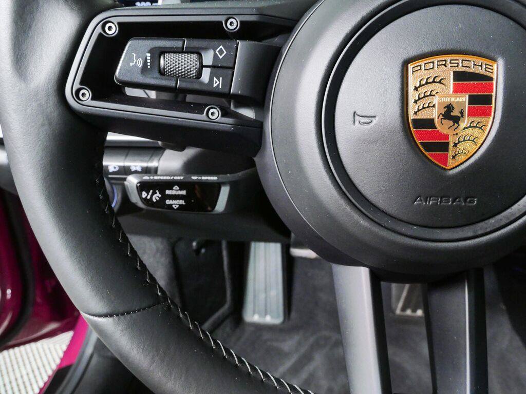 Certified 2024 Porsche 911 Carrera 4 AWD/4WD image 10