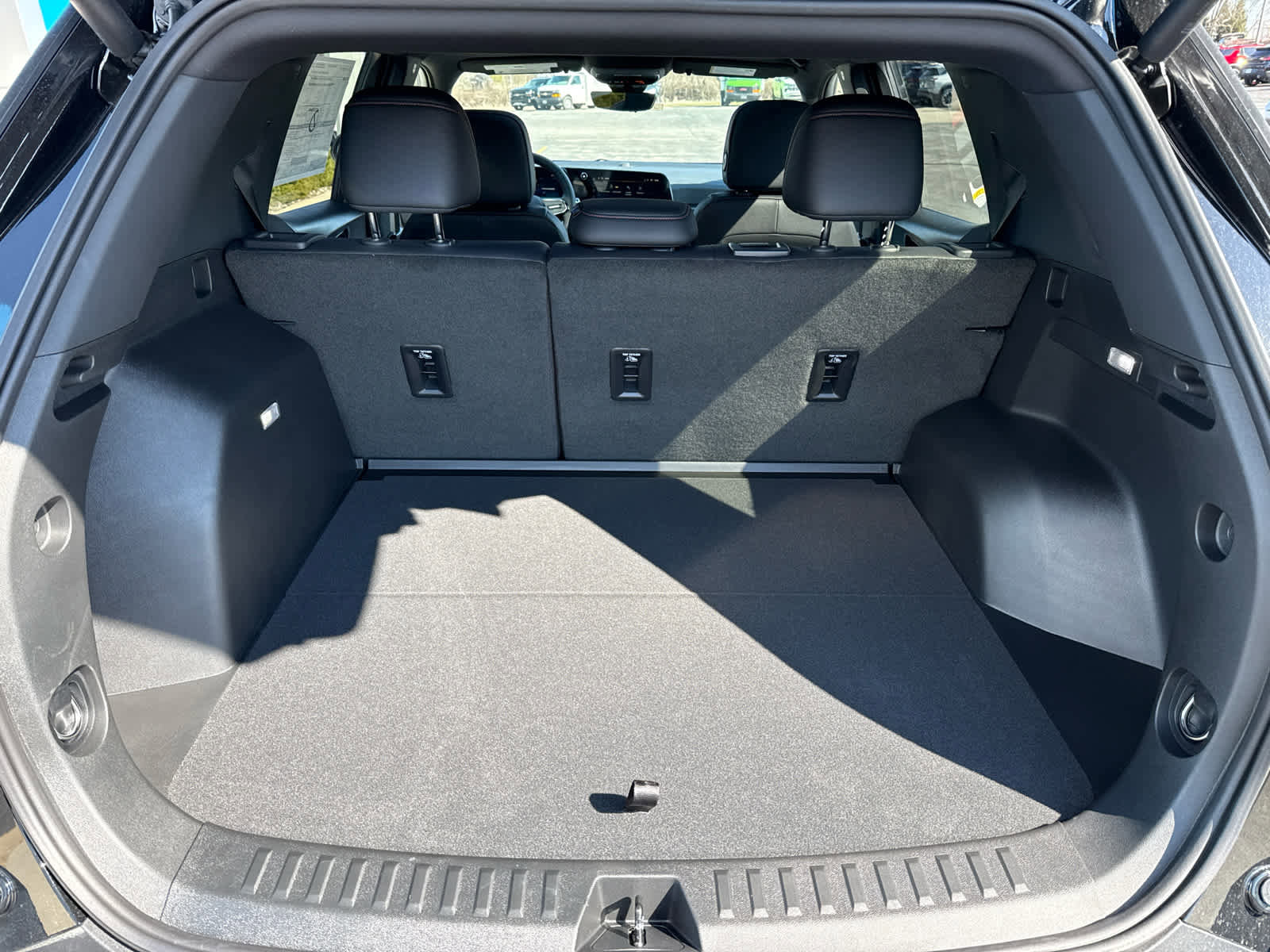 New 2026 Chevrolet Equinox RS w/ Convenience Package III AWD/4WD image 11