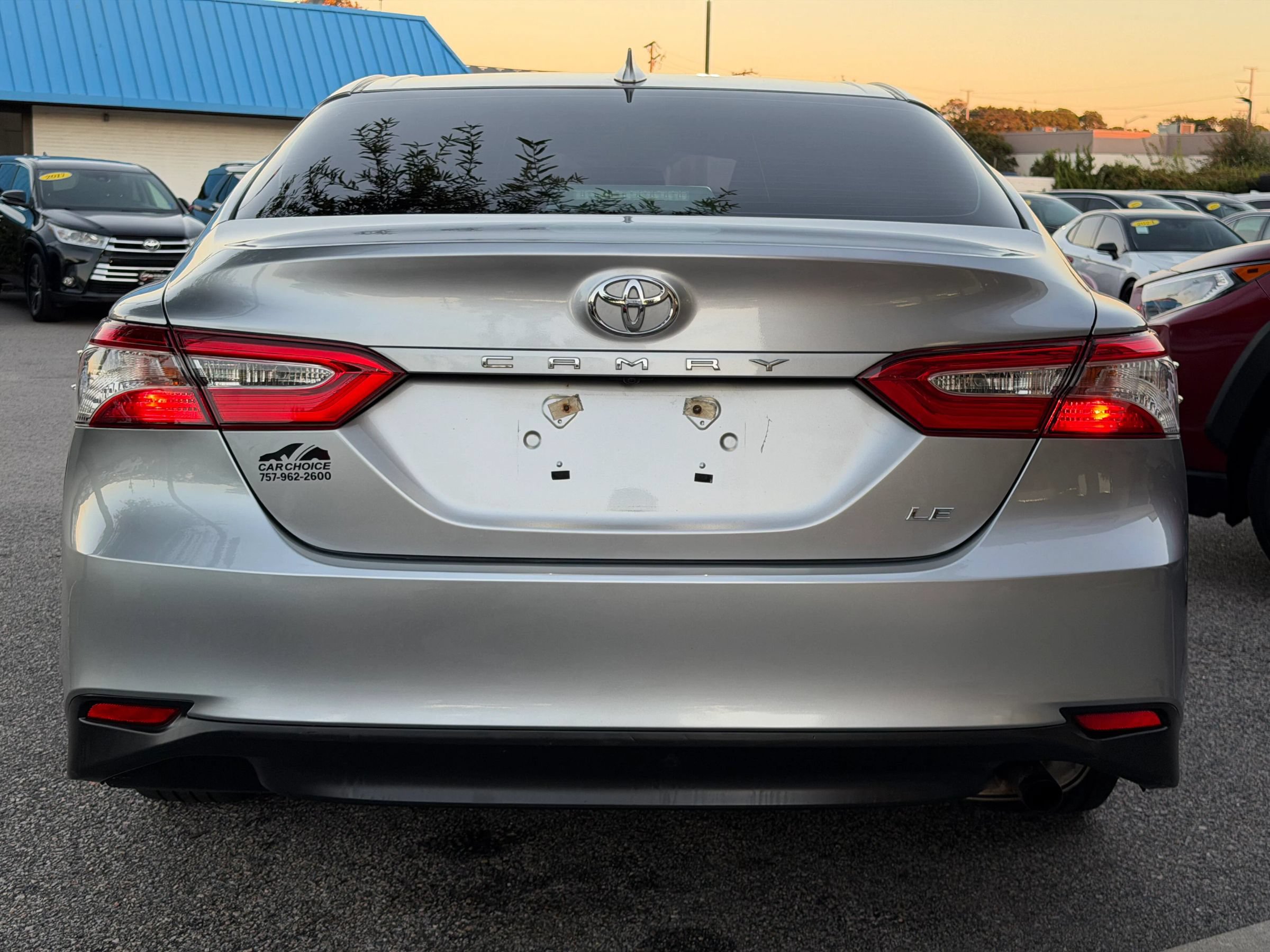 Used 2019 Toyota Camry LE FWD image 9