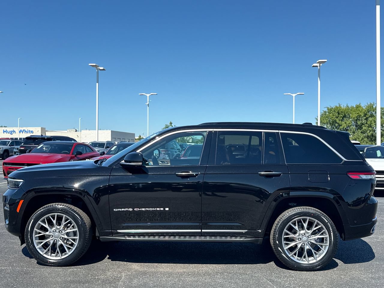 Used 2024 Jeep Grand Cherokee Summit w/ Adv Protech Group IV AWD/4WD image 6