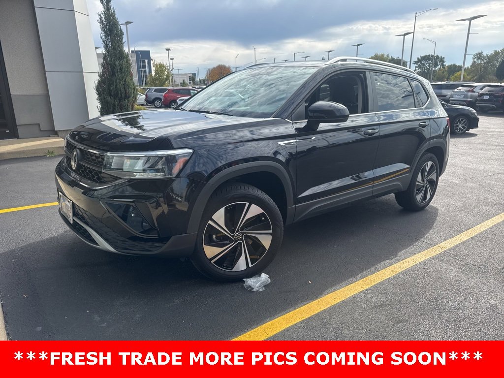 Used 2023 Volkswagen Taos SE w/ Panoramic Sunroof Package