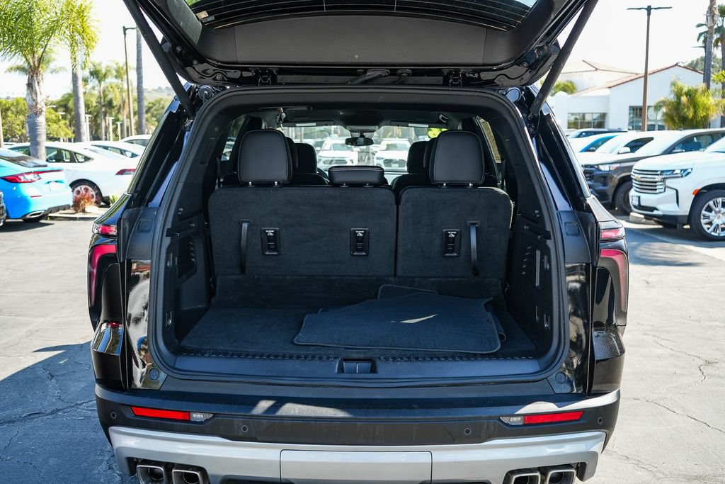 Used 2026 Chevrolet Traverse LT FWD image 23