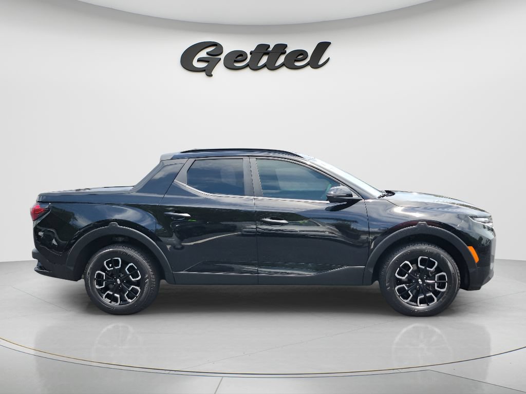 Used 2022 Hyundai Santa Cruz SEL w/ Activity Package FWD image 4