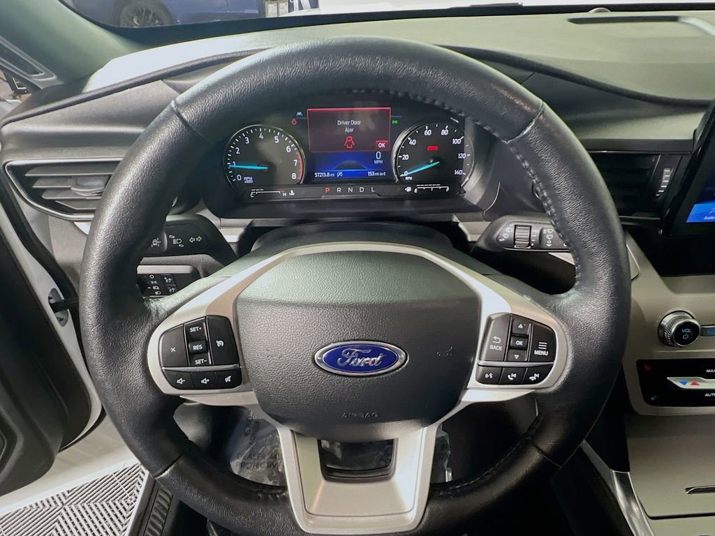 Used 2024 Ford Explorer XLT w/ Equipment Group 202A image 10