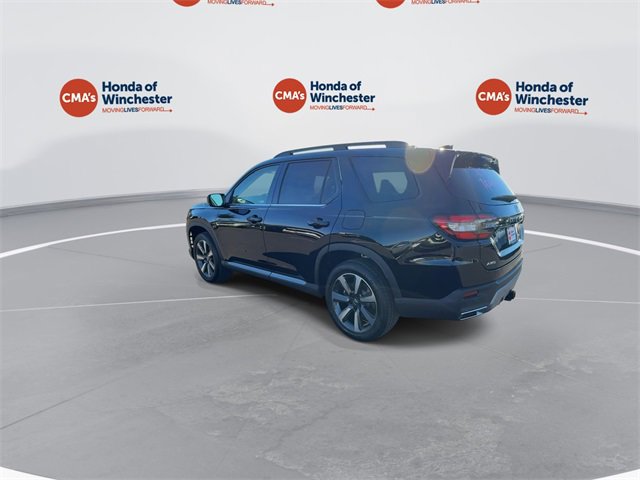 New 2025 Honda Pilot Touring image 7