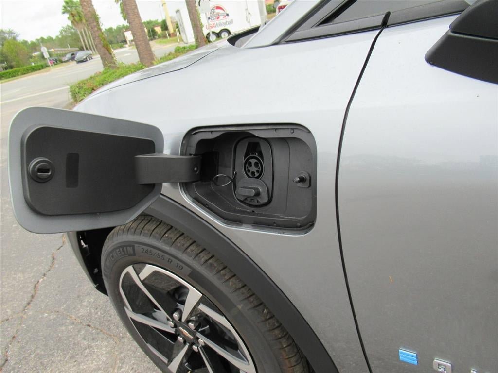 New 2026 Chevrolet Equinox EV LT image 8