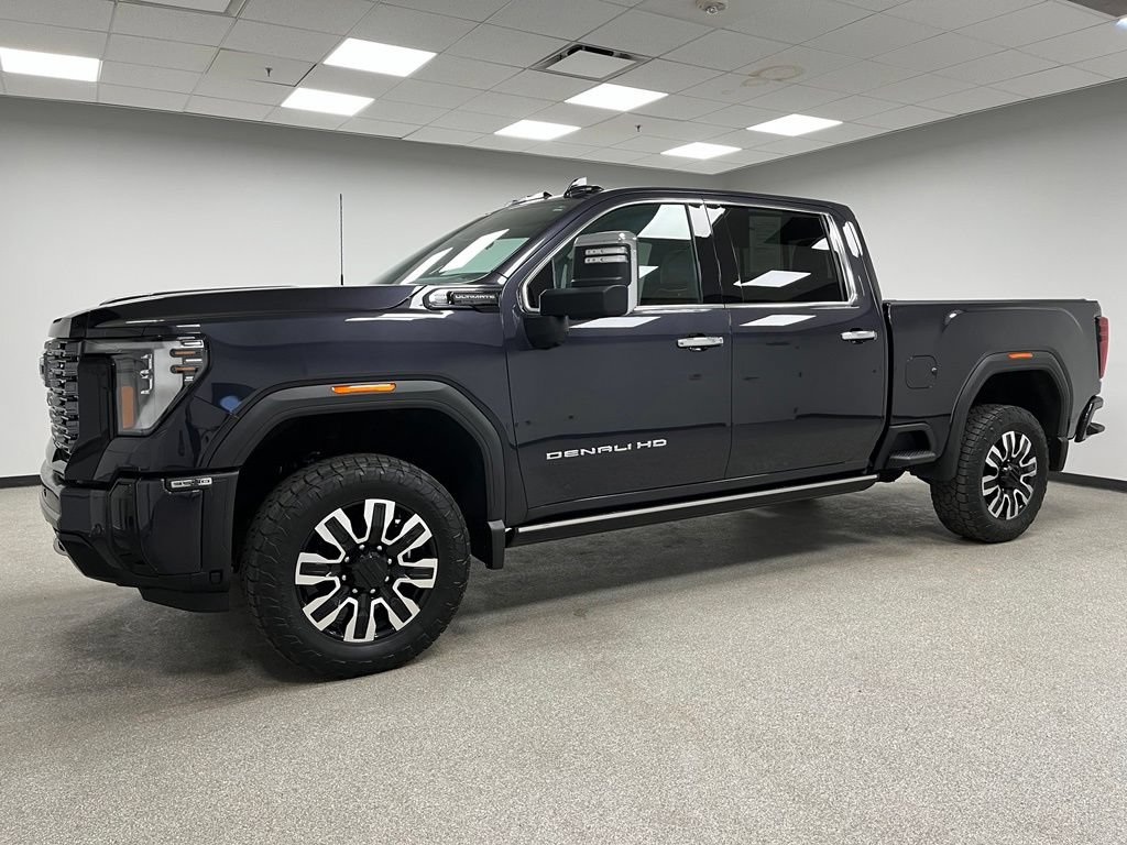 Used 2026 GMC Sierra 3500 Denali Ultimate AWD/4WD image 6