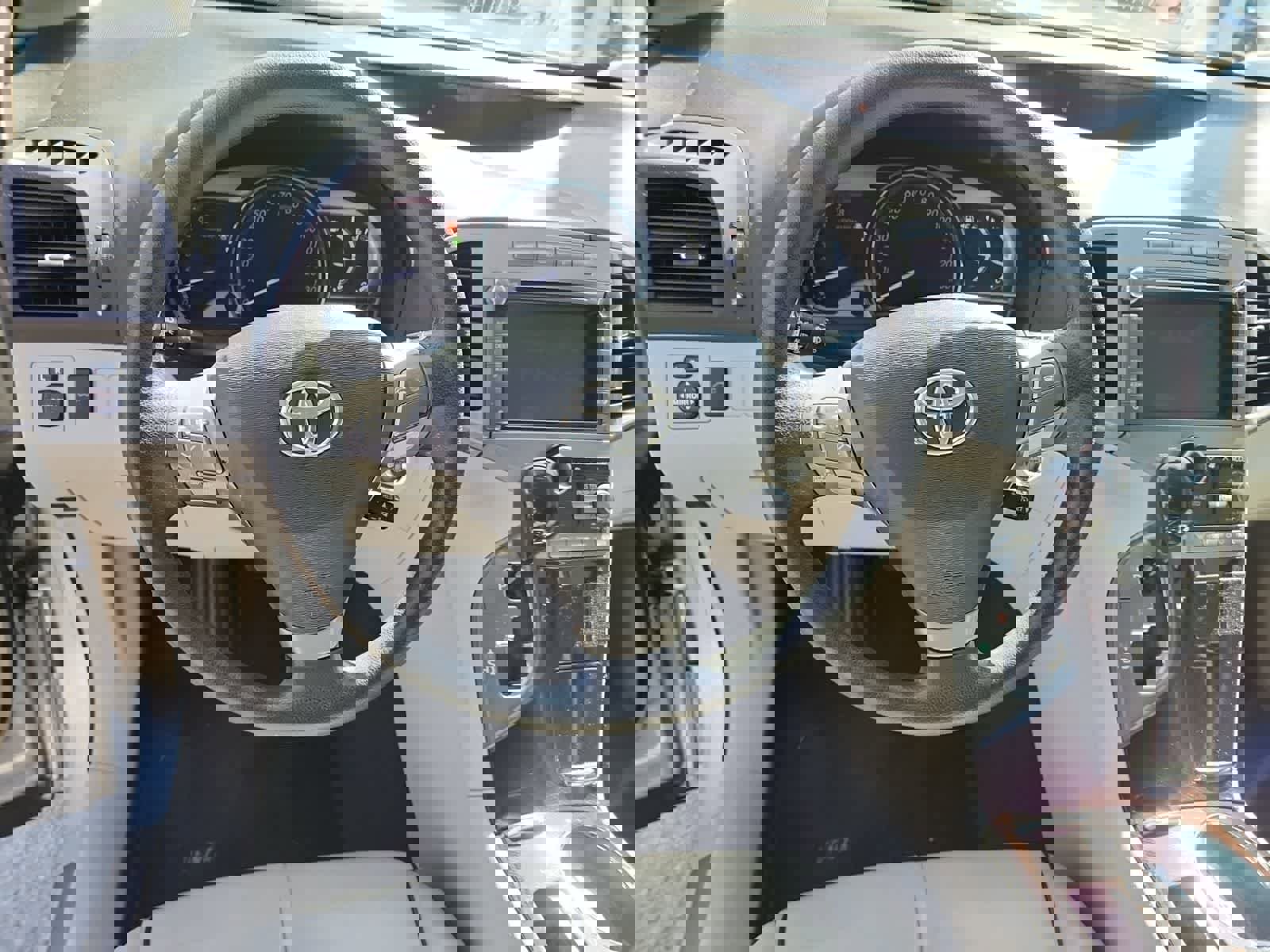 Used 2011 Toyota Venza w/ Convenience Pkg FWD image 12