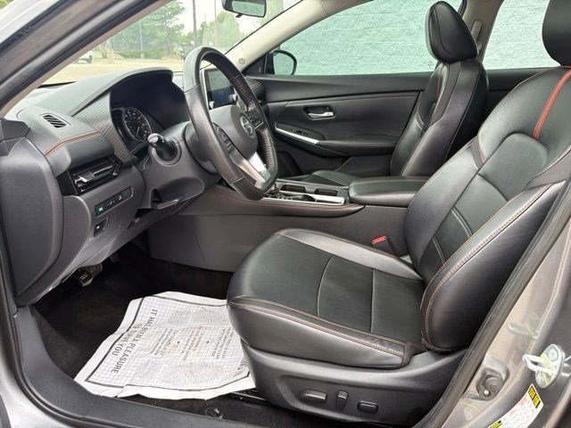 Used 2023 Nissan Sentra SR w/ SR Premium Package FWD image 13